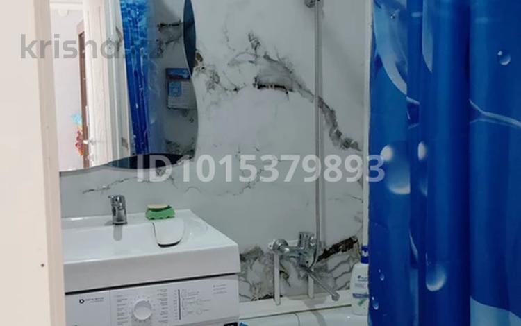 1-бөлмелі пәтер · 41 м² · 2/5 қабат, Алтын орда ш/а., Микрорайон Батыс-2 49Л, бағасы: 130 000 ₸ в Актобе, мкр. Алтын орда — фото 3