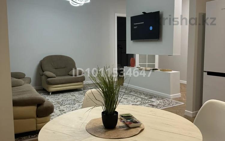 3-комнатная квартира · 60 м² · 13/17 этаж, мкр Юго-Восток, Букетова 3/3 за 28 000 ₸ в Караганде, Казыбек би р-н — фото 2