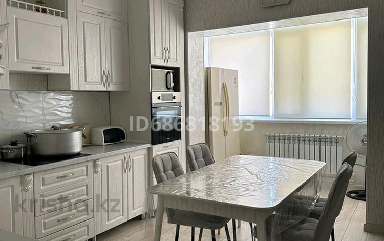 3-бөлмелі пәтер · 110 м² · 4/5 қабат, Деева 7б, бағасы: 50 млн ₸ в Жезказгане — фото 2