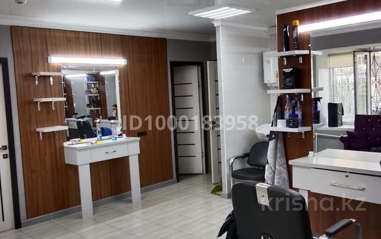 Сұлулық салондары · 52 м², бағасы: 45 000 ₸ в Актобе, мкр 11 — фото 5