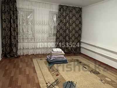 Отдельный дом · 5 комнат · 100 м² · 11 сот., мкр 41-й разъезд, Мкр 41-й разъезд 27 за 17 млн 〒 в Актобе