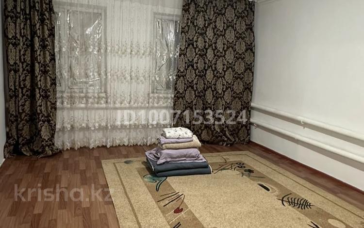 Отдельный дом · 5 комнат · 100 м² · 11 сот., мкр 41-й разъезд, Мкр 41-й разъезд 27 за 17 млн 〒 в Актобе — фото 2