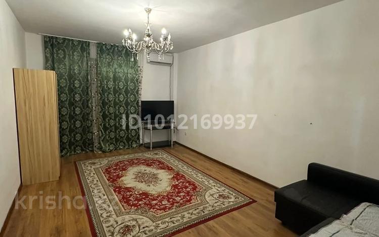 2-комнатная квартира · 65 м² · 2/5 этаж, мкр Нурсая 103 за 180 000 ₸ в Атырау — фото 2
