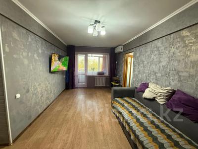 3-комнатная квартира · 55 м² · 2/5 этаж, Парковая 41 а за 10.5 млн 〒 в Шахтинске