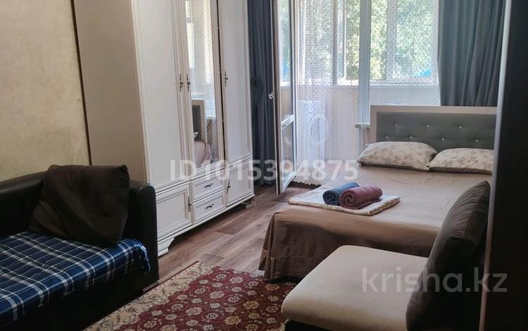 1-бөлмелі пәтер · 35 м² · 2/5 қабат, Аксай 2 45, бағасы: 13 000 ₸ в Алматы, Ауэзовский р-н — фото 2