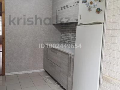 5-комнатная квартира · 90 м² · 2/5 этаж, 18-й микрорайон, 18-й микрорайон 62 за 170 000 〒 в Шымкенте, Аль-Фарабийский р-н