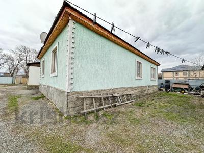 Продажа домов и дачи в Жетысу обл.: Отдельный дом · 5 комнат · 138 м² · 10 сот., Кадыржанова 79 за 60 млн 〒 Отдельный дом · 5 комнат · 138 м² · 10 сот., Кадыржанова 79 за 60 млн 〒 в Талдыкоргане