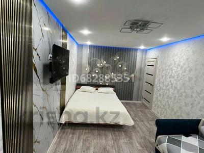1-комнатная квартира · 35 м² · 2/5 этаж, мкр Юго-Восток, 29й микрорайон 16 — Арай Диоцент 15 полеклиника за 9 000 ₸ в Караганде, Казыбек би р-н