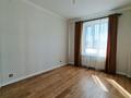 3-комнатная квартира · 90 м² · 5/18 этаж, Мангилик Ел 47 за 500 000 ₸ в Астане, Есильский р-н — фото 8