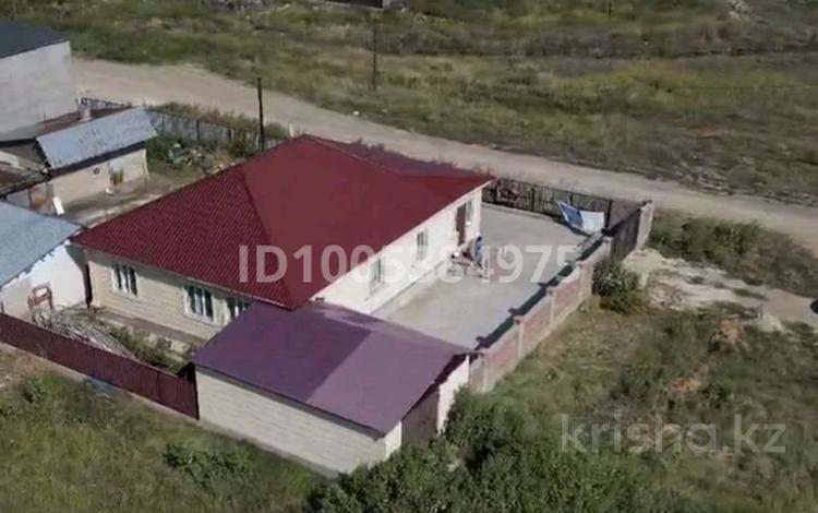 Отдельный дом · 4 комнаты · 252 м² · 10 сот., Ынтымақ — Вдоль дороги , рядом остановка за 28 млн 〒 в Кояндах — фото 3