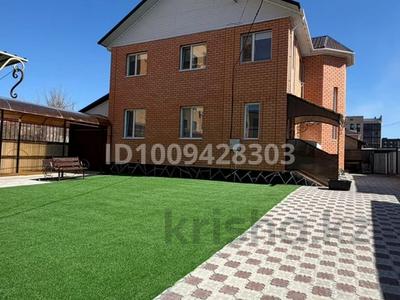 Отдельный дом · 6 комнат · 150 м² · 6 сот., С.Садуакасова 5/2 — Центр.Пересечение ул.Байтурсунова /Садуакасова за 79 млн ₸ в Кокшетау