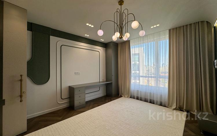 5-комнатная квартира · 180 м² · 8/9 этаж, Е 899 3 за 200 млн ₸ в Астане, Есильский р-н — фото 2