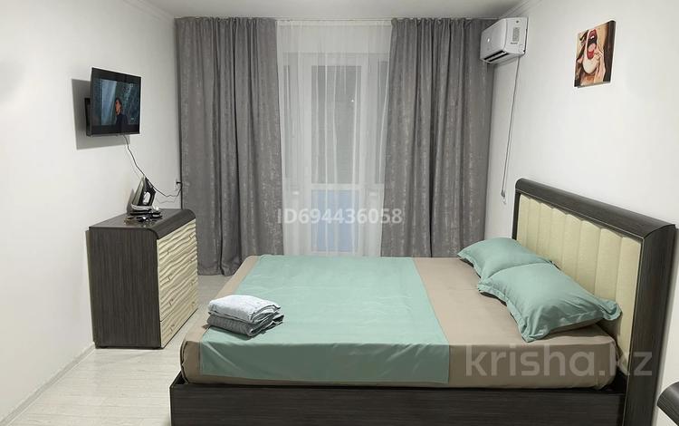 1-бөлмелі пәтер · 35 м² · 3/3 қабат, 1 мкр 4 — Каспи банк, зета, бағасы: 10 000 ₸ в Кульсары — фото 2