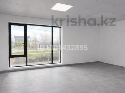 Офисы, кабинеты и рабочие места · 37 м² за 220 000 〒 в Шымкенте, Абайский р-н