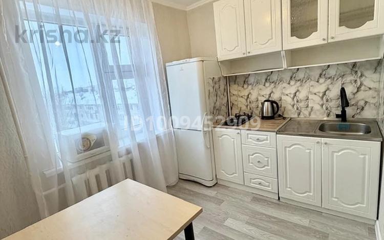 1-комнатная квартира · 34 м² · 7/9 этаж, мкр 4 10 за 135 000 ₸ в Уральске — фото 10