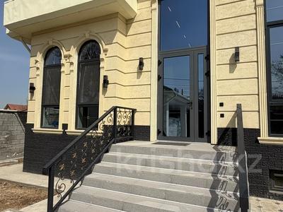 Отдельный дом · 4 комнаты · 212 м² · 8 сот., мкр Калкаман-2, Латифа кадырбекова 157 за 259 млн ₸ в Алматы, Наурызбайский р-н
