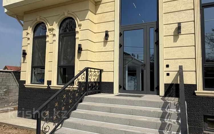 Отдельный дом · 4 комнаты · 212 м² · 8 сот., мкр Калкаман-2, Латифа кадырбекова 157 за 259 млн ₸ в Алматы, Наурызбайский р-н — фото 2