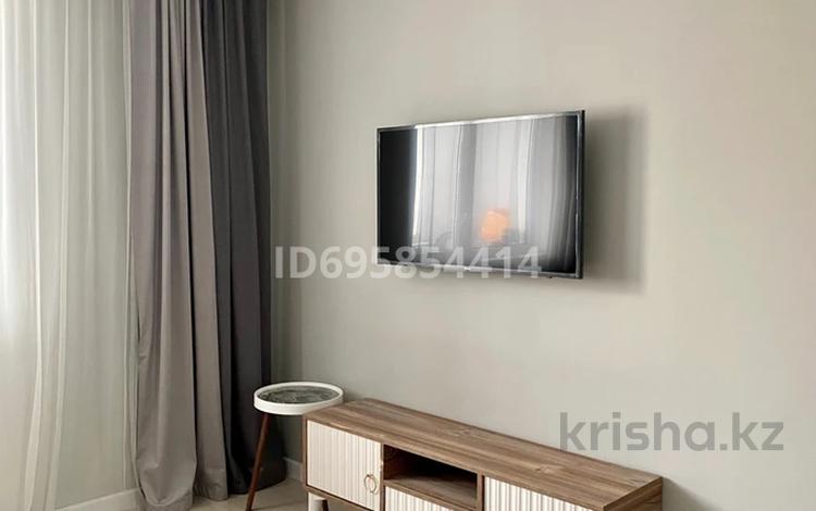 1-комнатная квартира · 35 м² · 10/12 этаж, мкр Акбулак, 1-я улица за 230 000 ₸ в Алматы, Алатауский р-н — фото 2