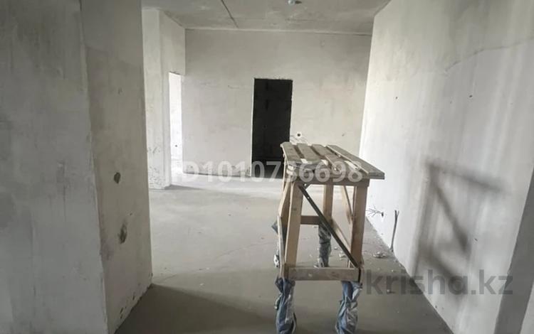 3-бөлмелі пәтер · 100 м² · 6/19 қабат, мкр Шубар, Кабанбай-батыра 4/2, бағасы: 45 млн ₸ в Астане, Есильский р-н — фото 2