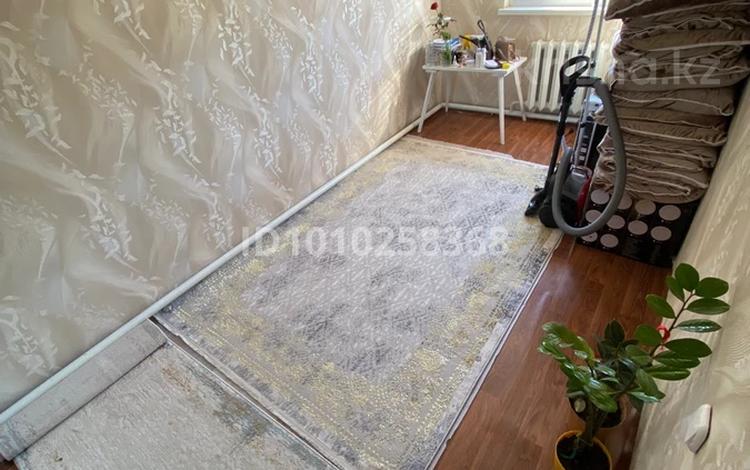Отдельный дом · 4 комнаты · 100 м², Белая казарма 15/1 — Остановка Белая казарма за ~ 16.1 млн ₸ в Уральске — фото 2