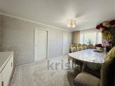 4-комнатная квартира · 64 м² · 1/5 этаж, 30-й мкр. 7а за 15 млн ₸ в Шахтинске