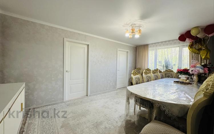 4-комнатная квартира · 64 м² · 1/5 этаж, 30-й мкр. 7а за 15 млн ₸ в Шахтинске — фото 2
