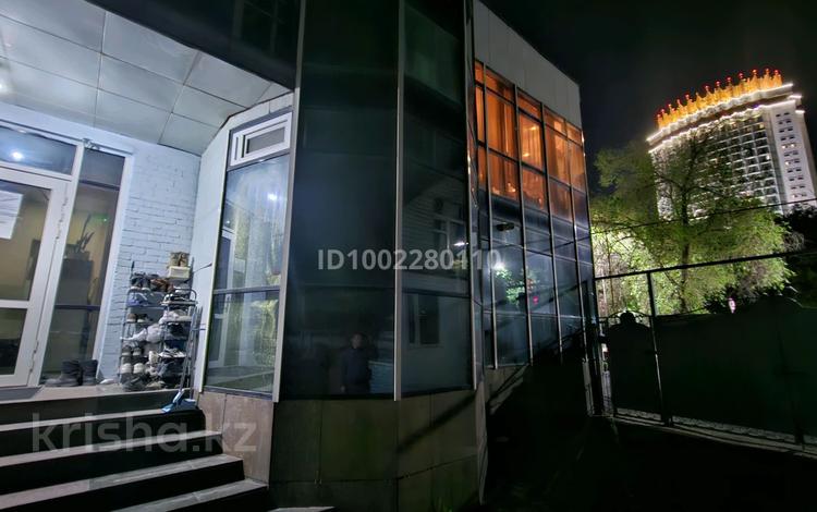 10 комнат · 400 м² · 2 этаж, Кармысова 82 — Кұрмангазы за 5 000 ₸ в Алматы, Медеуский р-н — фото 2