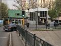 10 комнат · 400 м² · 2 этаж, Кармысова 82 — Кұрмангазы за 5 000 ₸ в Алматы, Медеуский р-н — фото 24