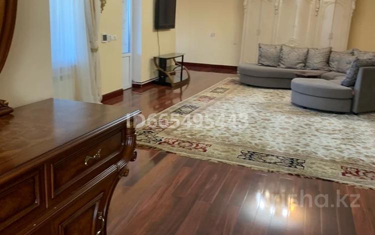 4-комнатная квартира · 200 м² · 5/6 этаж, Муратбаева 1 — Скаткова за 600 000 ₸ в  — фото 39