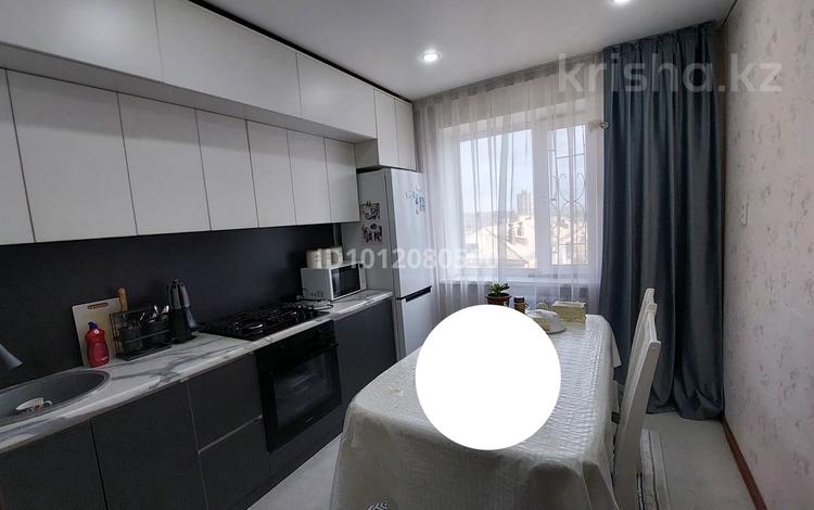 2-комнатная квартира · 54 м² · 7/10 этаж, ул. Глинки 31Б за 24 млн ₸ в Семее, Красный Кордон — фото 16
