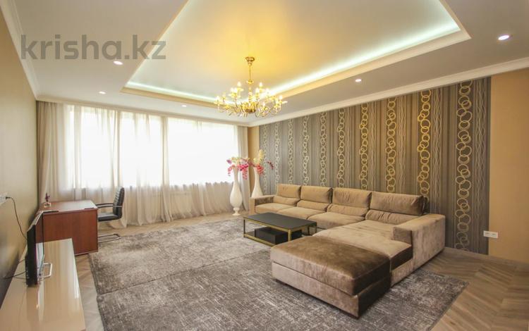 3-комнатная квартира, 130 м², 11/21 этаж, Аль-Фараби 21 за 115 млн 〒 в Алматы — фото 2