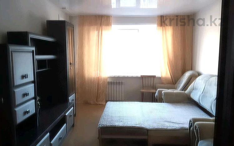 2-бөлмелі пәтер · 45 м² · 4/5 қабат, 5 микрорайон — Возле магазина "Татьяна" "Казахстан",напротив магазина "Простор", бағасы: 130 000 ₸ в Риддере — фото 2