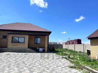 Отдельный дом · 5 комнат · 209 м² · 10 сот., Пр.Аль Фараби за 78 млн 〒 в Усть-Каменогорске