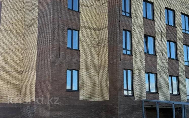 1-бөлмелі пәтер · 54 м² · 3/3 қабат, Кизатова, бағасы: ~ 21.8 млн ₸ в Петропавловске — фото 5