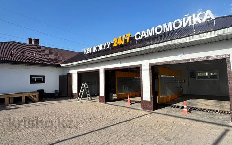 Отдельный дом · 4 комнаты · 550 м² · 10 сот., Баубек Батыр 11 за 158 млн ₸ в Косшы — фото 2