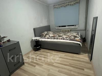 3-бөлмелі пәтер · 63 м² · 2/5 қабат, 11-й микрорайон, 11-й микрорайон 200 — Напротив кафе прага 9, бағасы: 200 000 ₸ в Шымкенте, Енбекшинский р-н