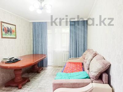 3-комнатная квартира · 62 м² · 2/5 этаж, мкр Юго-Восток, Рыскулова — Средняя школа №81, Поликлиника №5, Ясли-сад №61 "Айголек", Карагандинский транспортно-технологический колледж, Карагандинский Банковский колледж, Карагандинский государственный университет им. академика Е.А. Букетова, Областной медицинский центр, ТЦ "Раха", Детский медицинский центр за 20.4 млн ₸ в Караганде, Казыбек би р-н