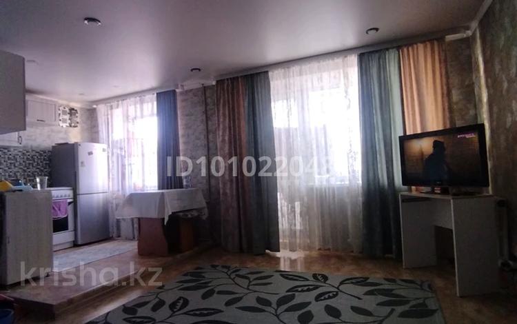 1-комнатная квартира · 30 м² · 4/4 этаж, 342 квартал 19 — 8 Школа за 8 000 ₸ в Семее, Красный Кордон — фото 3