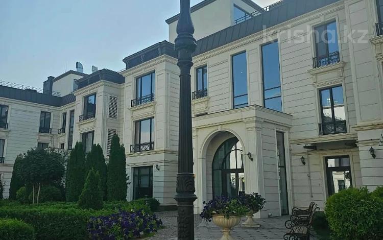 4-бөлмелі пәтер · 198 м² · 2/3 қабат, Аскарова 55/1 к1, бағасы: 460 млн ₸ в Алматы, Бостандыкский р-н — фото 25