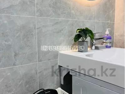 Аренда квартир по часам в Атырауской обл.: 1-комнатная квартира · 56 м² · 3/9 этаж · по часам, мкр Нурсая, Елорда 19а за 14 000 〒 1-комнатная квартира · 56 м² · 3/9 этаж · по часам, мкр Нурсая, Елорда 19а за 14 000 〒 в Атырау