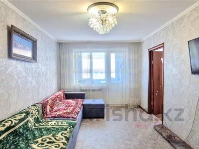 3-комнатная квартира · 62 м² · 2/5 этаж, Пришахтинск, 23й микрорайон за 14.9 млн 〒 в Караганде, Алихана Бокейханова р-н