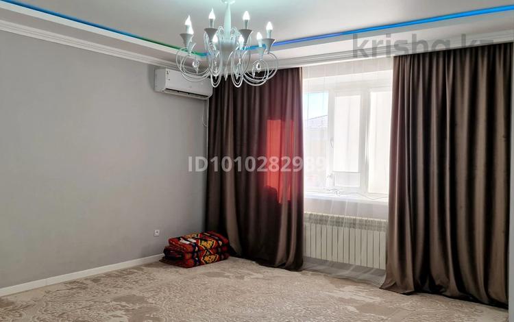 2-комнатная квартира · 91 м² · 5/5 этаж, мкр. Алтын орда 9 — денсаулық парк,гипермаркет дина,монша люкс,ледовая арена.жекпе жек.шко за 30 млн 〒 в Актобе — фото 2