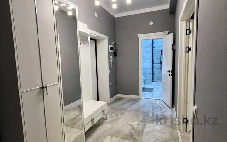 2-комнатная квартира · 86 м² · 2/15 этаж, 17-й мкр 6 за 300 000 ₸ в Актау — фото 2