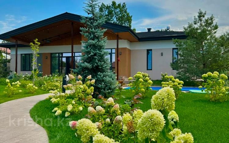 Отдельный дом · 4 комнаты · 150 м² · 18 сот., мкр Горный Гигант — Жамакаева-Ахмедьярова за 450 млн ₸ в Алматы, Медеуский р-н — фото 12