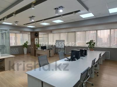 4-бөлмелі пәтер · 144 м², Алмагүл ш/а., Ермек Серкебаев 107, бағасы: 138 млн ₸ в Алматы, Бостандыкский р-н