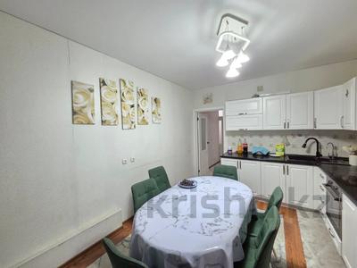 2-комнатная квартира · 81.7 м² · 9/15 этаж, Омарова 10 за 37 млн 〒 в Астане, р-н Байконур