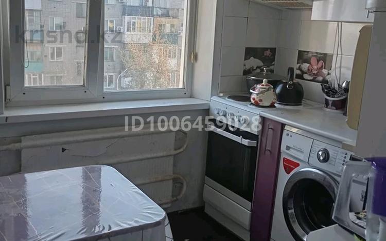 3-бөлмелі пәтер · 62.8 м² · 5/5 қабат, Камзина 5, бағасы: 9 млн ₸ в Аксу — фото 2