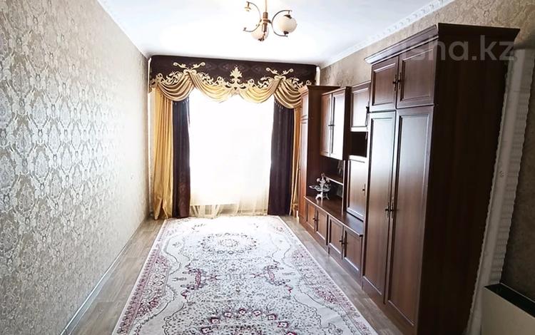 4-комнатная квартира, 84 м², 2/4 этаж, Сатпаева за 14.5 млн 〒 в Таразе — фото 2