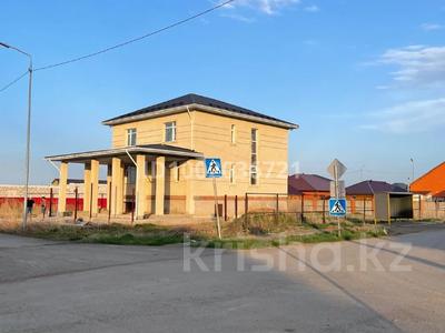 Отдельный дом · 6 комнат · 301.8 м² · 10 сот., 3-й микрорайон 10 за 100 млн 〒 в 