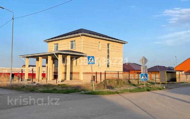 Отдельный дом · 6 комнат · 301.8 м² · 10 сот., 3-й микрорайон 10 за 90 млн 〒 в  — фото 2